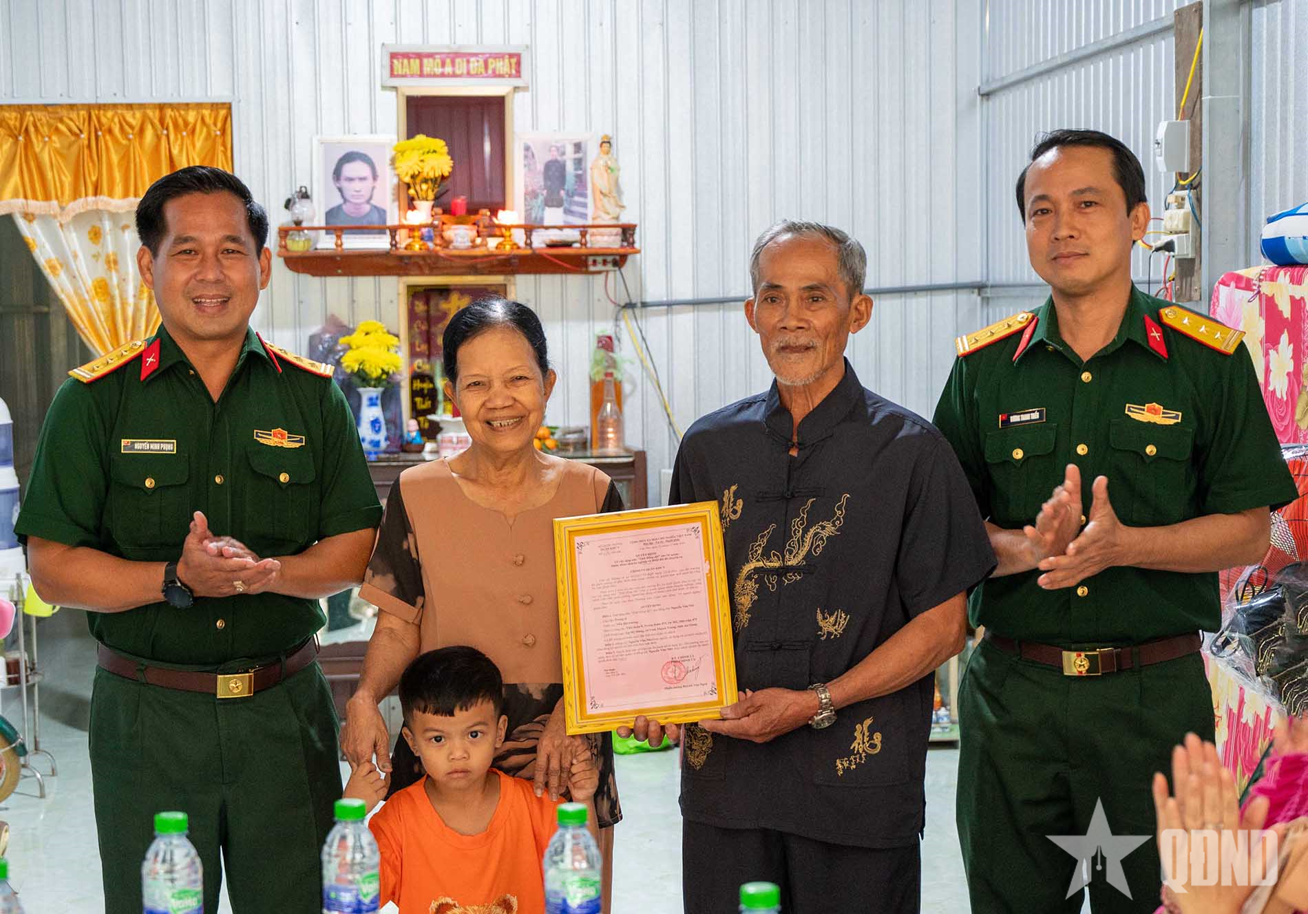 Trao nhà “Tình đồng đội” tặng Trung sĩ Nguyễn Văn Nhỏ hoàn cảnh đặc biệt khó khăn